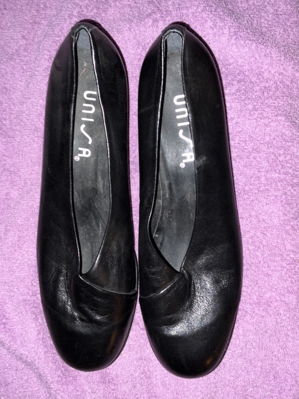 Unisa Black Leather Slip On Flats Shoes Size 9B NWOB